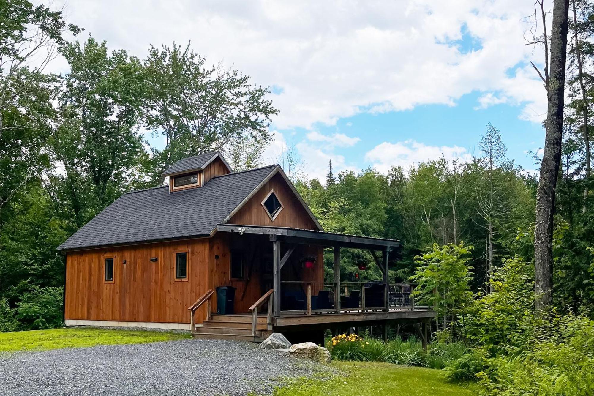 Morristown Newly Built Cabin With Hot Tub - 16 Mi To Stowe Mtn! 빌라 외부 사진