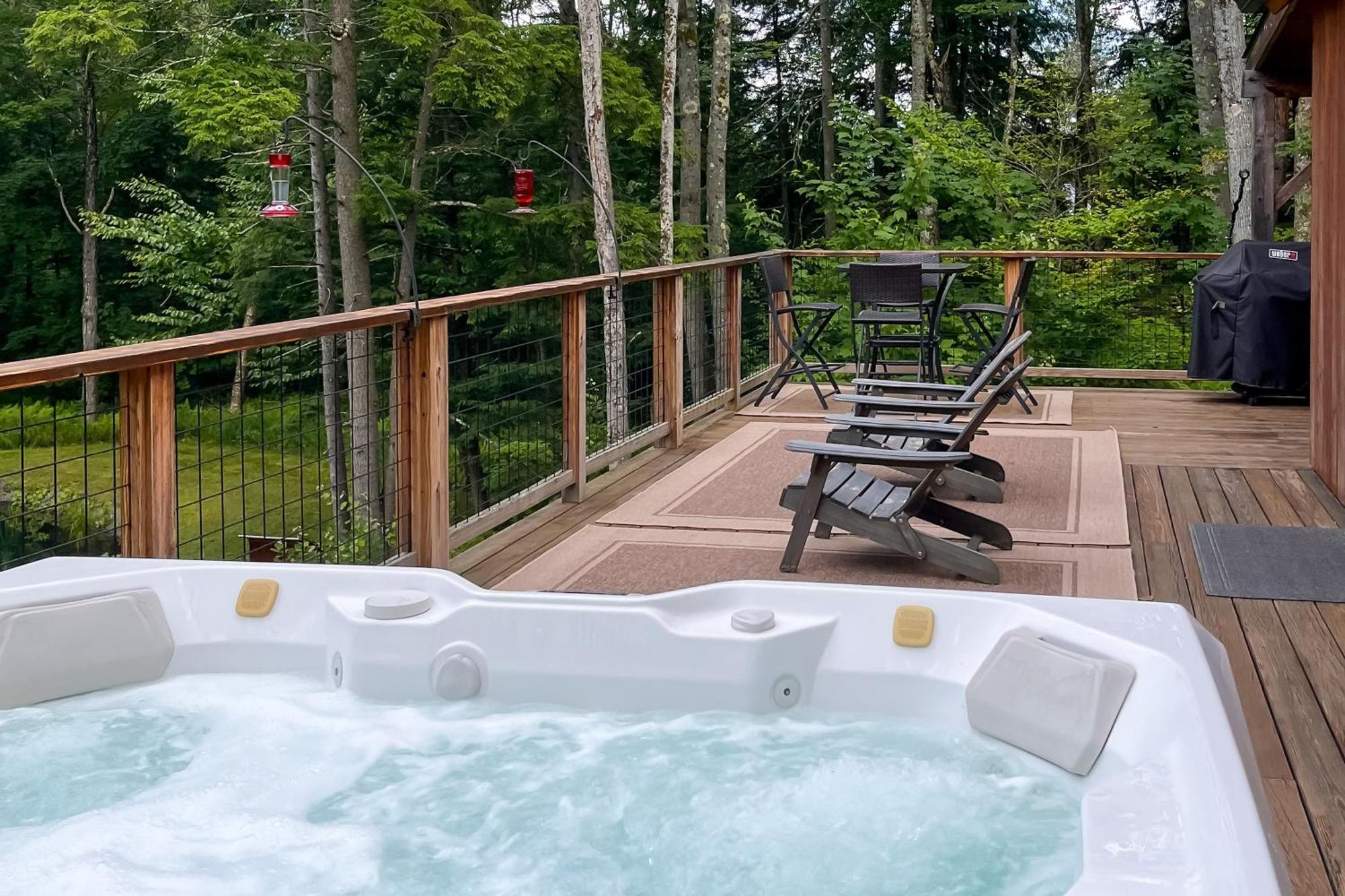 Morristown Newly Built Cabin With Hot Tub - 16 Mi To Stowe Mtn! 빌라 외부 사진